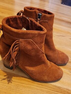 Toms Women’s Suede Fringe Ankle Boots - Chestnut Brown